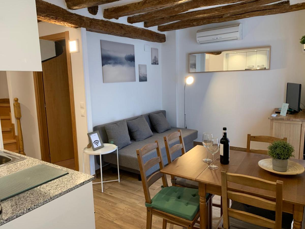 Apartaments Impro Mora d'Ebre Oda fotoğraf